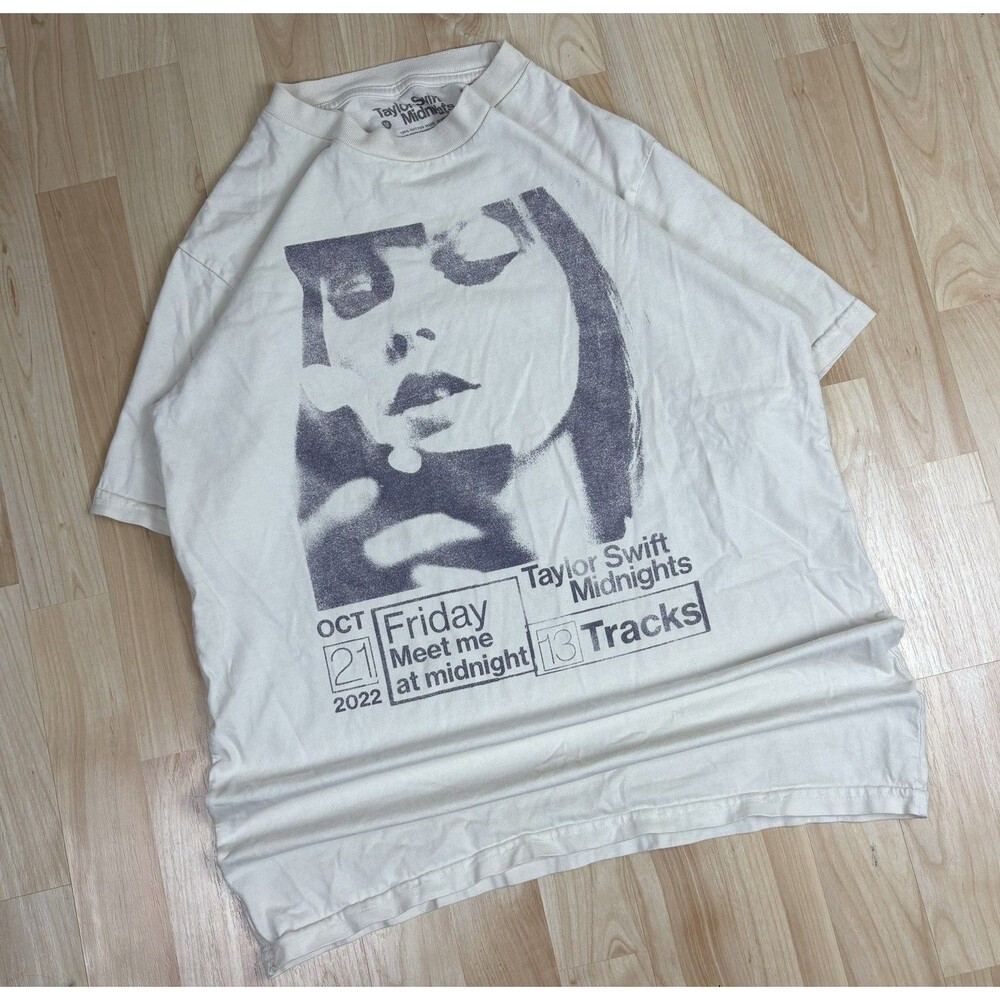 Taylor Swift / Meet Me At Midnight / Graphic T-Shirt / White / Size Medium